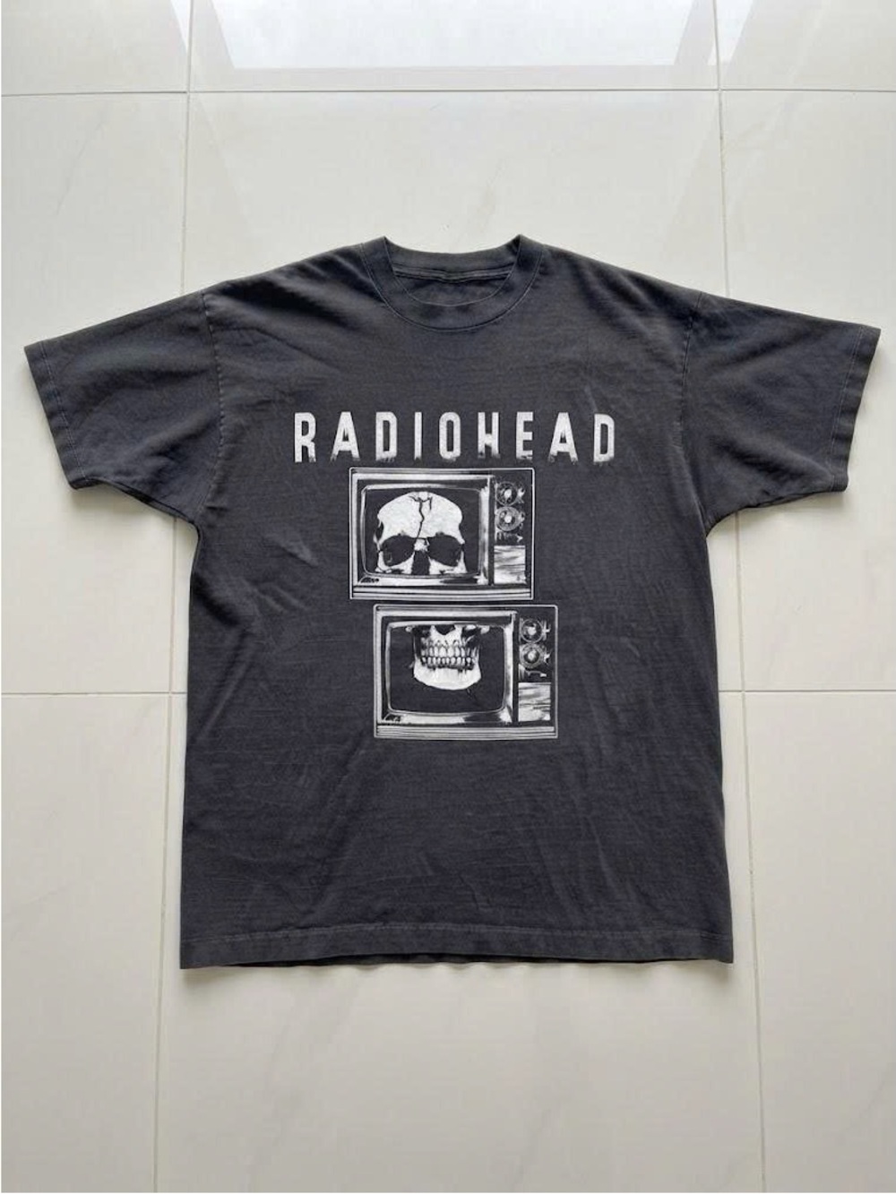 Vintage Black Radiohead Skull TV Graphic Short Sleeve Tee